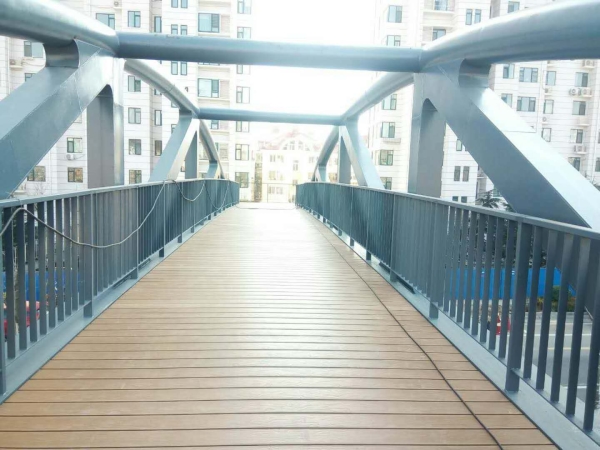 天桥通道木塑地板